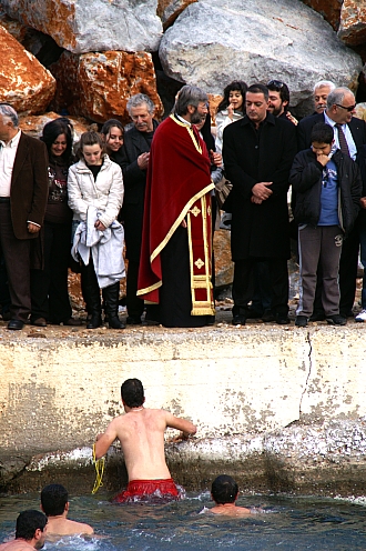 PICT2146 small THEOPHANY First Winner Climbing Up.jpg - 181036 Bytes